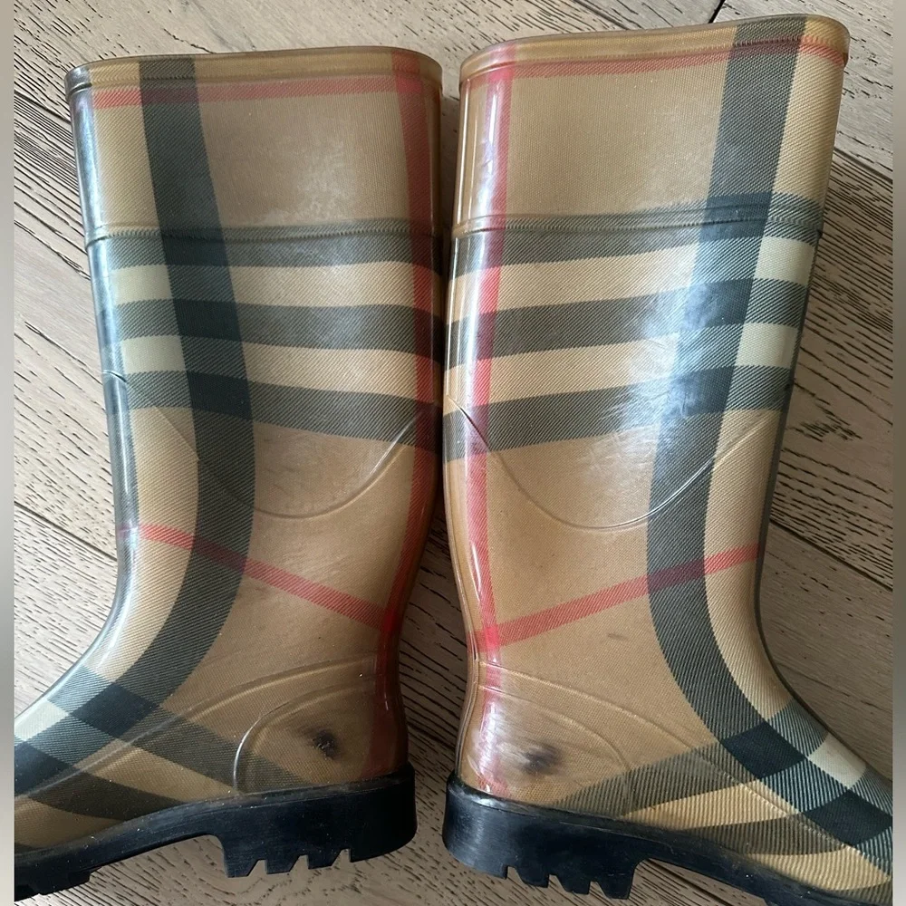 BURBERRY TALL SUPER NOVA CHECK PLAID RUBBER RAINBOOTS SIZE 36 / 6 - Picture 7 of 16